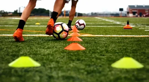 Football Performance Training: How Players Build Power, Control, and Game Stamina